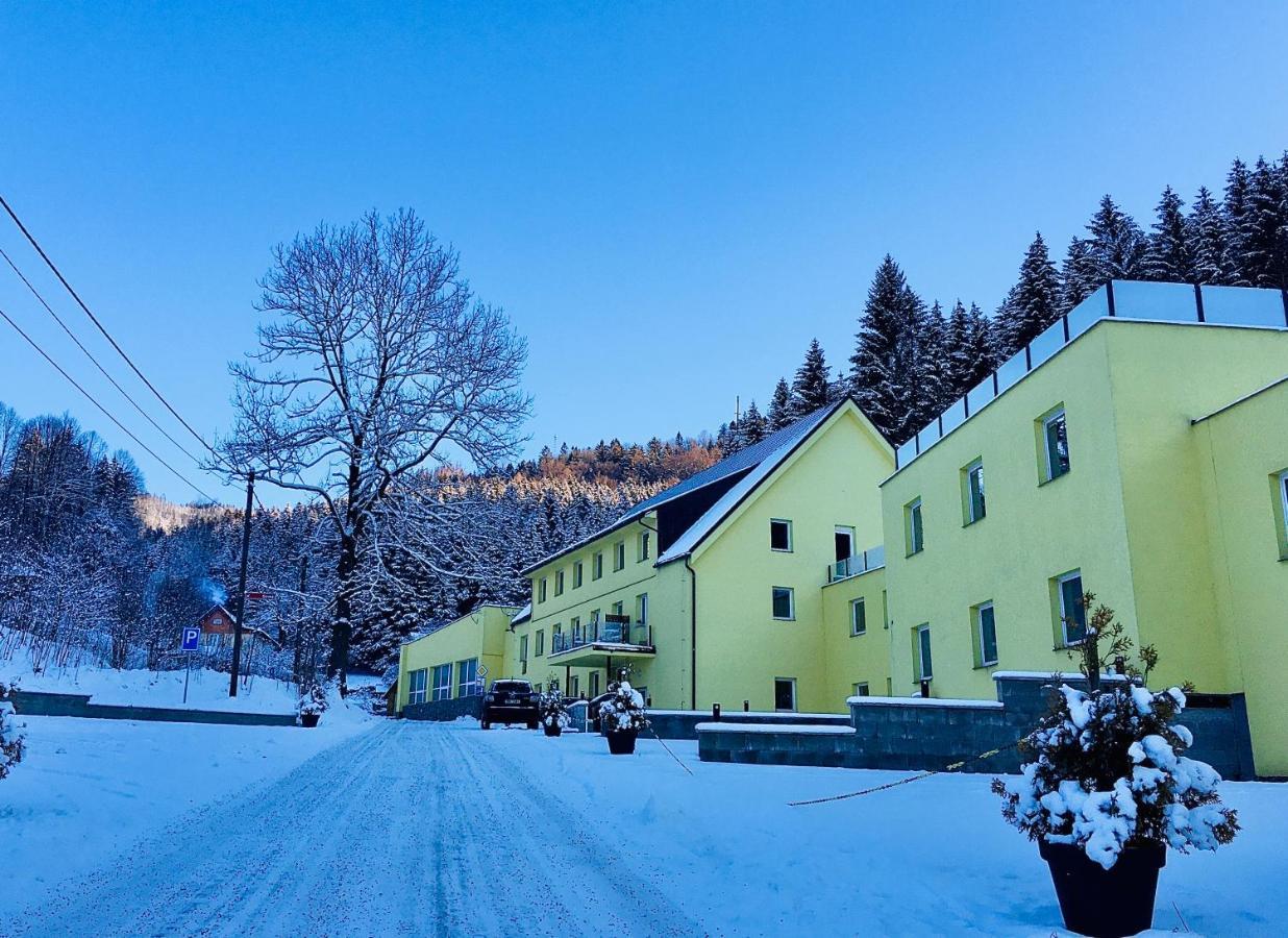 Black & White Apartments, Mytinka, Jeseník Екстериор снимка