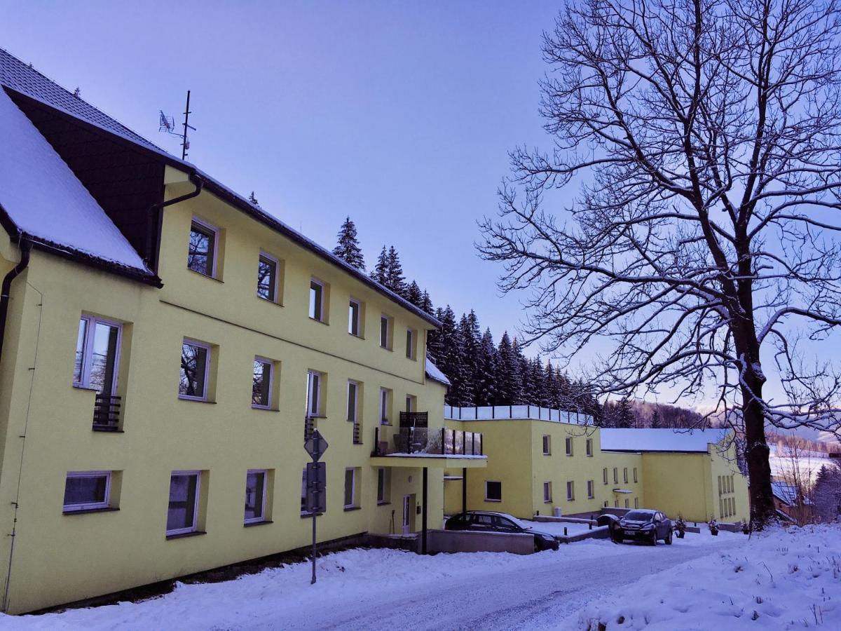 Black & White Apartments, Mytinka, Jeseník Екстериор снимка