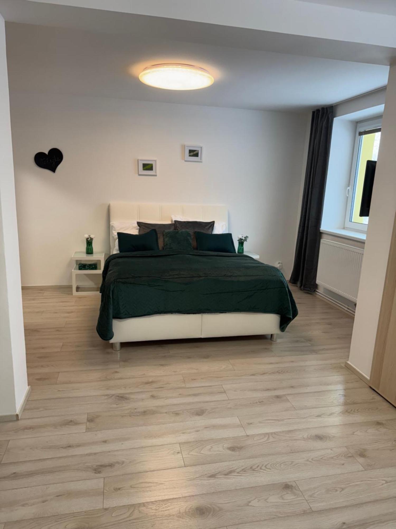 Black & White Apartments, Mytinka, Jeseník Екстериор снимка